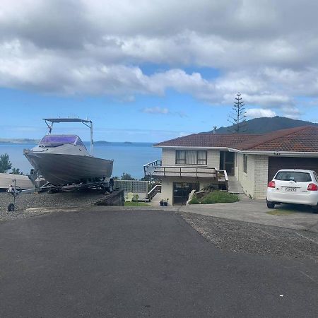 Paku Peak Ocean View Apartment Tairua Bagian luar foto