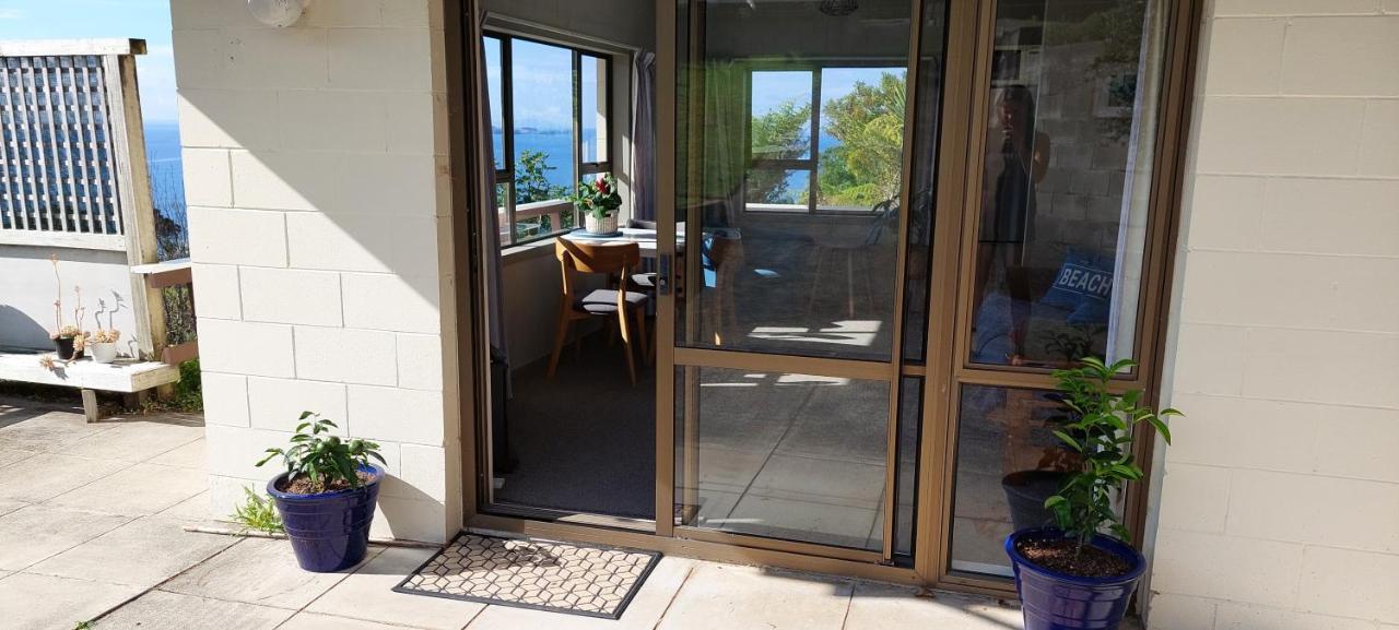 Paku Peak Ocean View Apartment Tairua Bagian luar foto