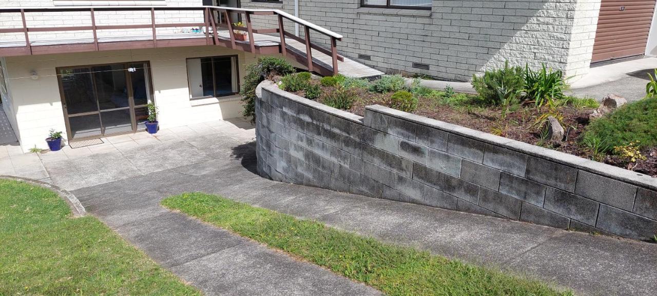 Paku Peak Ocean View Apartment Tairua Bagian luar foto